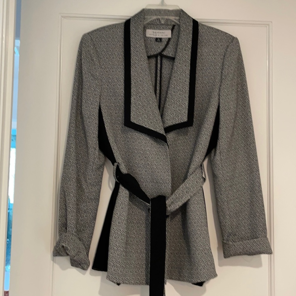 Tahari blazer